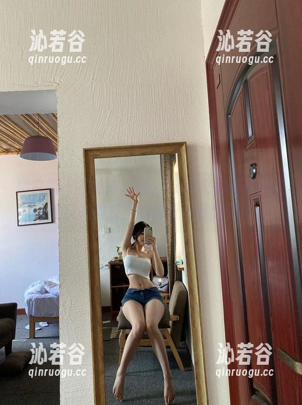 Cool文茜 微密圈 - 在线请注意,Cool文茜的细腰蜜腿又在调皮,别说我没提醒你!