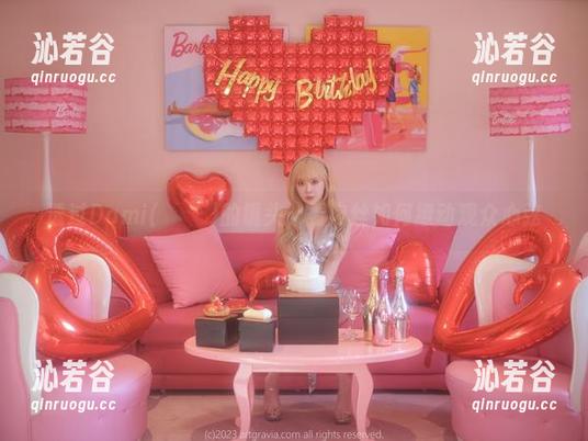 透过Dami(퀸다미)的镜头，看肉丝如何撩动观众心弦