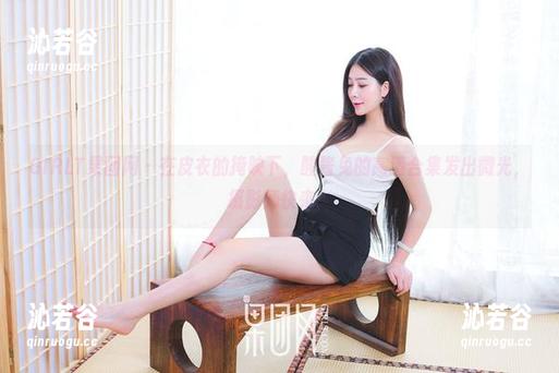GIRLT果团网-酸酱兔 GIRLT果团网 - 在皮衣的掩映下,酸酱兔的高清合集发出微光,摄影师快来!