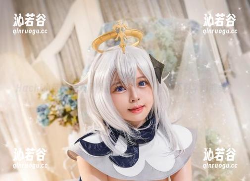 Hachi小芭的比基尼作品在线展现，谁说不科学也能美？