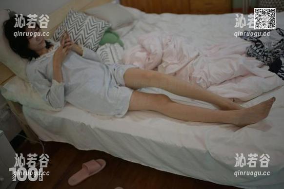 IESS异思趣向 - 高清写真：见证婉萍如何在文员界华丽转身成女神！