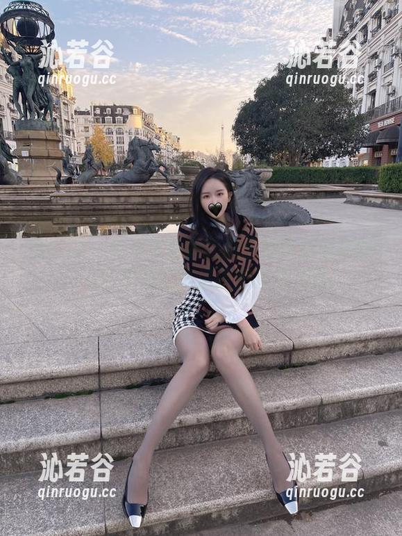 微密圈 - 从未见过如此出挑的肉丝蓝高跟，July芝岚的高清原图直击灵魂！