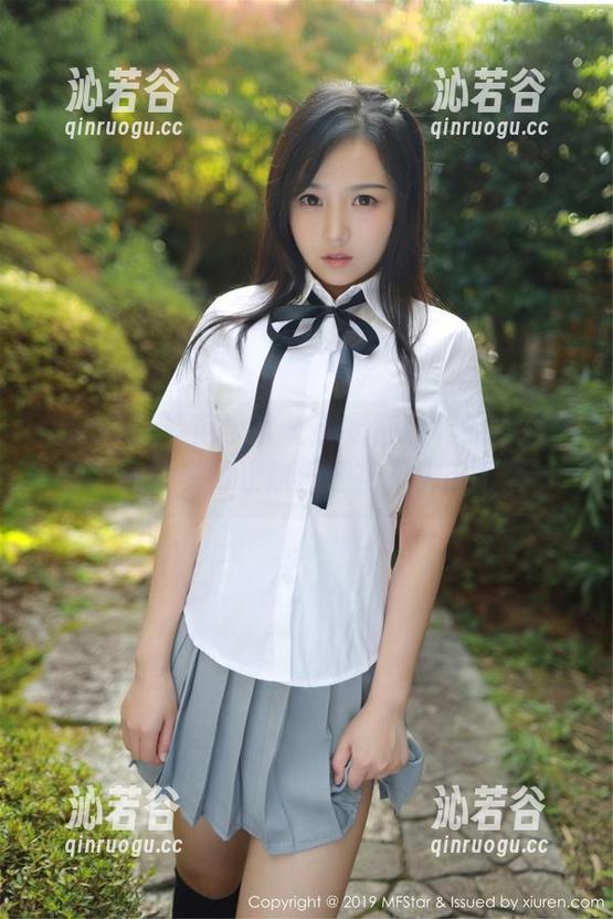 MFStar模范学院 - 小奶瓶呜呜的女孩套图，资源多到让你乐开花，快来围观！