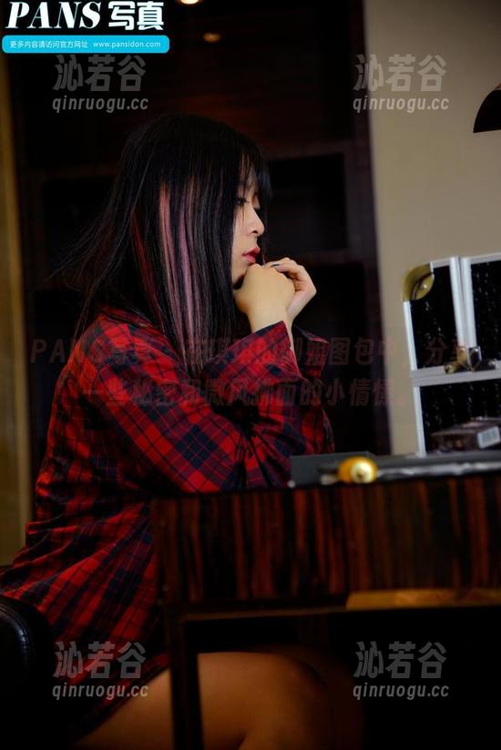 PANS写真-琪琪 PANS写真 - 在琪琪的御姐图包中,分享一些秘密和微风拂面的小情愫。