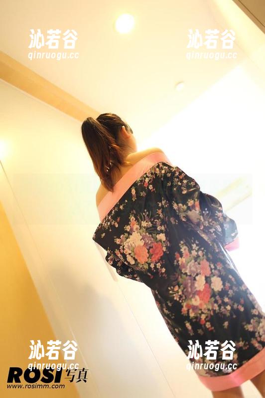 ROSI写真 那些ROSI妹妹的照片,让我感觉像是走进了一个梦幻的空间!