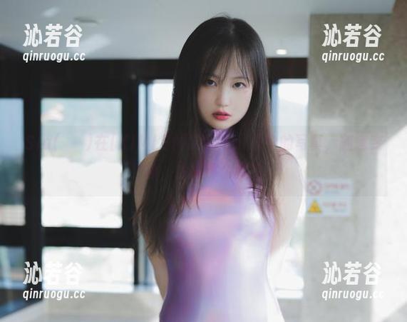 Sia(시아)在[KIMLEMON]Vol.1中的写真，随意变换，却又那么真实