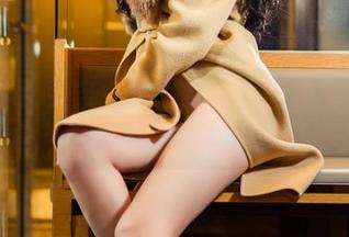 TouTiao头条女神 – 红裙下的松果儿：万千气息交织的写真套图