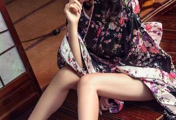 TouTiao头条女神 – 从穆菲菲的美足写真中寻找灵感，壁纸大赛我来啦！