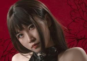 在线写真：在Uki雨季的世界里，修女黑胶衣无往不利
