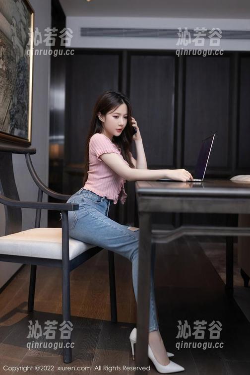 Xiuren秀人网-白洁Bessie Xiuren秀人网 - 白洁Bessie的私人天台,定制作品让人心生迷恋