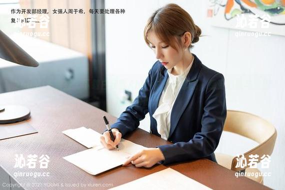 YouMi尤蜜荟 - 下载白茹雪Abby的黑白套图，感受心跳与光影的秘密游戏！