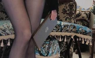 微密圈 – 最新！YuYu超甜丫的灰丝作品集更新，灰色调的每一寸都透着故事！