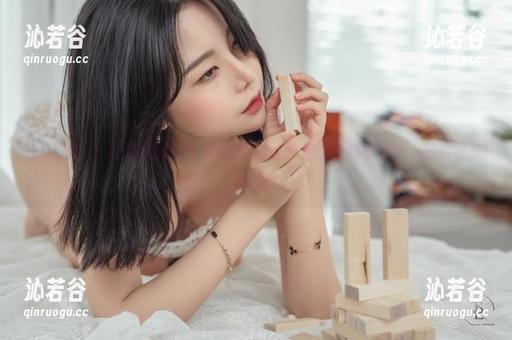 Yuna(윤아)的福利图库：神秘的祢豆子和优雅的胡蝶忍，图片快来看看！