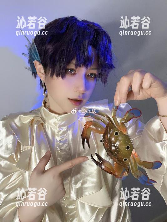 Zyra秋 Zyra秋最新校园写真合集:那种拽着书本走的日子真让人怀念