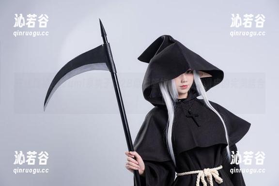 在线探秘：izumi泉桃子的2B靡烟旗袍，时尚与调皮的完美结合！