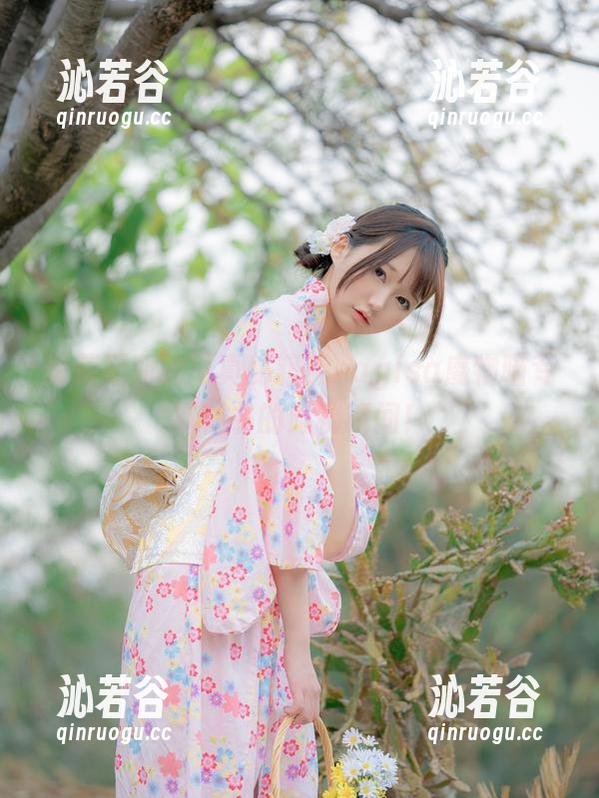 nagisa魔物喵 暗藏福利的写真秘籍:nagisa魔物喵专属秘书的隐秘瞬间!