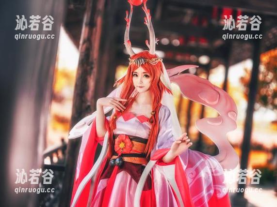 最新分享！yui金鱼和洛天依婚纱的氛围有多绝，快来看看！