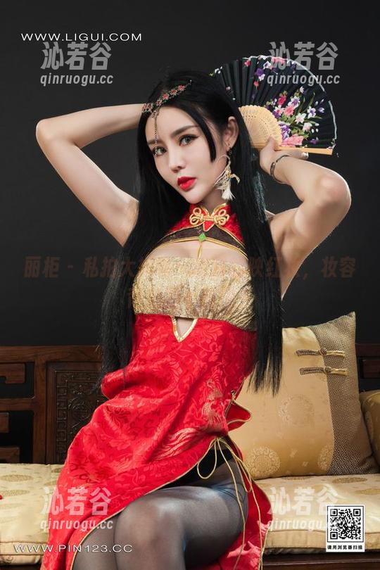 丽柜 - 私拍大揭秘：甜甜的映红妆，妆容背后的小秘密？