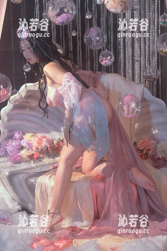 当云溪溪穿上婚纱：高清图库告诉你什么叫惊艳