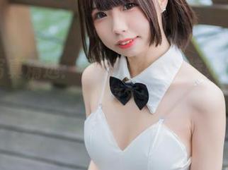 短裙写真精选：看十万珍吱伏特如何撩动心弦？