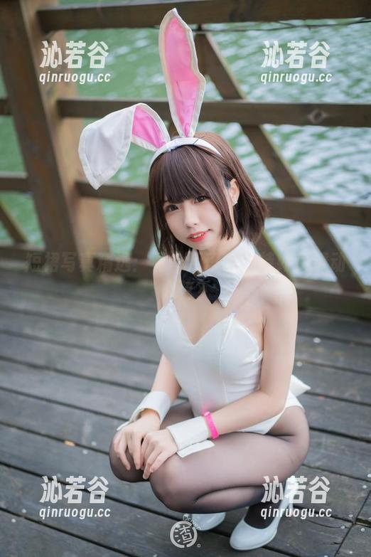 短裙写真精选：看十万珍吱伏特如何撩动心弦？