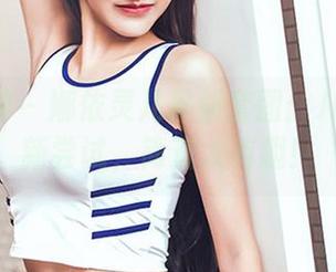 头条女神 – 娜依灵儿最新套图：JK风格的新尝试，简直太有趣！