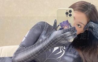 微密圈 – 打网球吗？奶宝妹纸的写真让你眼前一亮，直接下载带走！