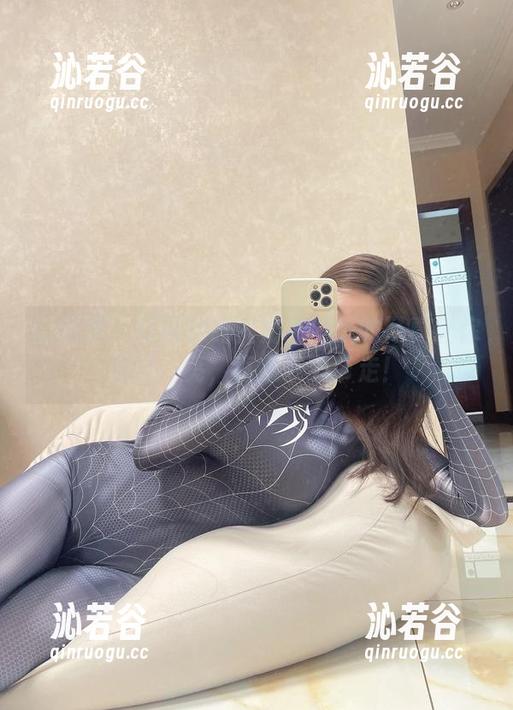 微密圈 - 打网球吗？奶宝妹纸的写真让你眼前一亮，直接下载带走！