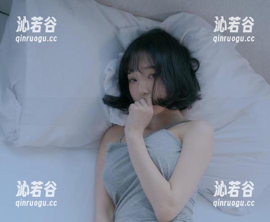 走进姜仁卿(강인경)的短裤世界，在线高清无法抵挡！