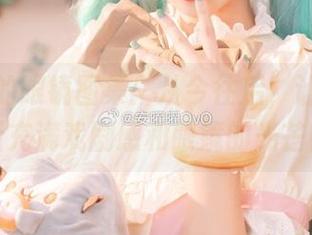安曜曜的眼镜图集：从今往后，让你的生活充满戏剧感和眼镜的光芒！