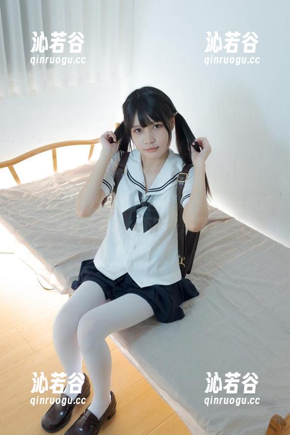 少女秩序-小鱼 少女秩序 - 小鱼的白色写真合集:让你感觉春天来了,不带一点泥土!