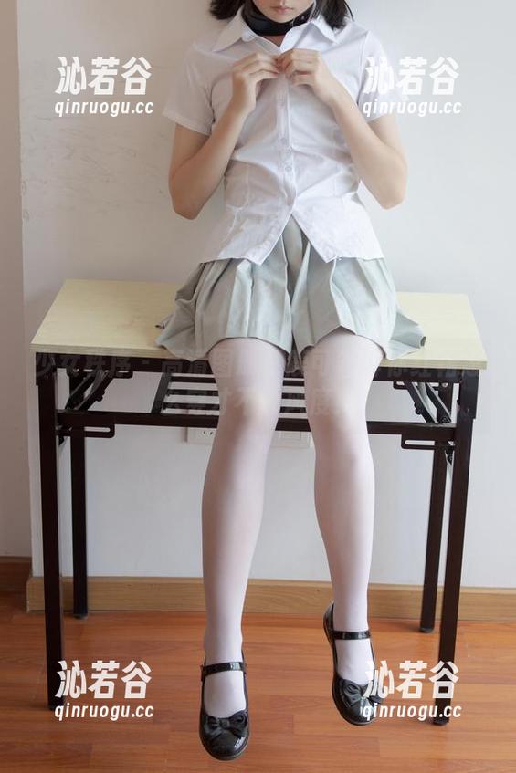 少女秩序 - 高清图册：鹿可告诉你红裙怎么穿才不失风度！