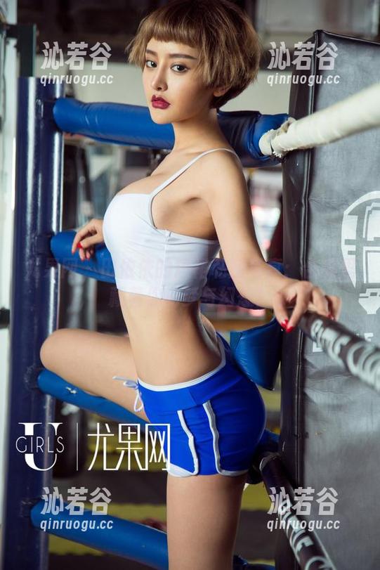 尤果网 - 田依依的短裙私房写真：合集里藏着你的梦与幻想！