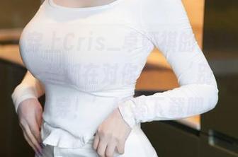 尤蜜荟 – 穿上Cris_卓娅祺的连体衣，图集里的每一张都在对你说：‘别怕，我超级好穿！’赶紧下载吧！