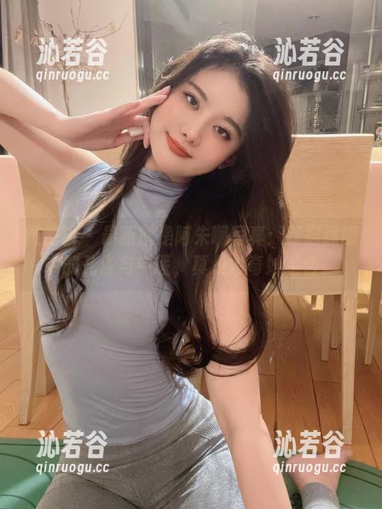 微密圈 - 最新就是阿朱啊写真：高启强眼中的孔雀与中医，真是个奇妙组合。