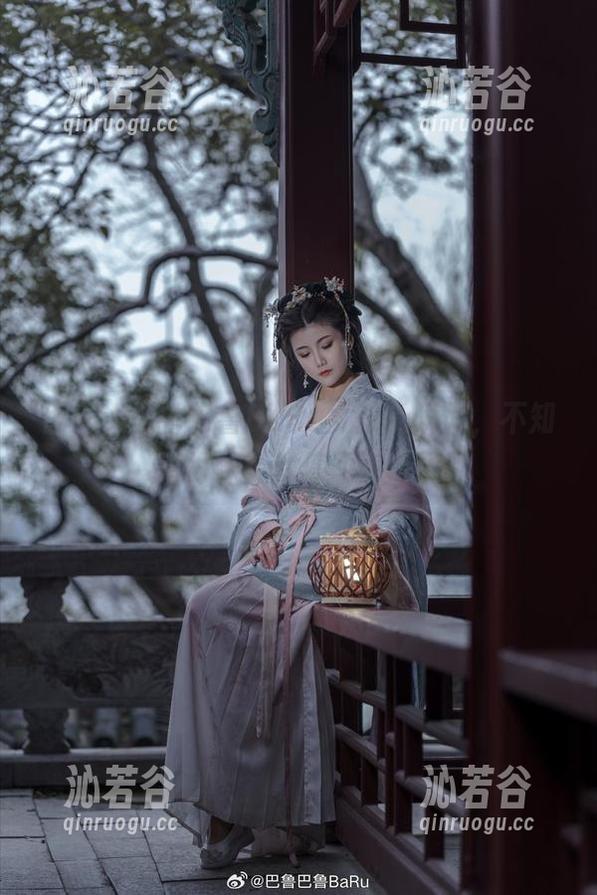 图册：巴鲁巴鲁BaRu女孩的瞬间，不知道为什么就停不下来了