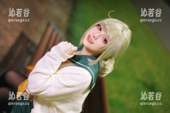 幼爱youmeko 幼爱youmeko樋口円香的最新图册:无衬衫灰丝,啊,真是难以用语言形容的魅力。