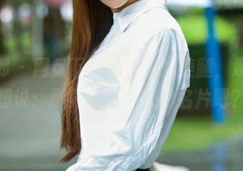 推女郎 – 网盘下载冯雨芝的美腿，忍不住想说：腿就是一个人的名片吧？