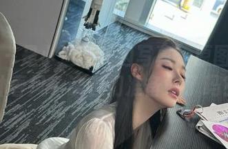 微密圈 – 是小逗逗海边写真：原图感觉如沐春风，读者们准备好了吗？