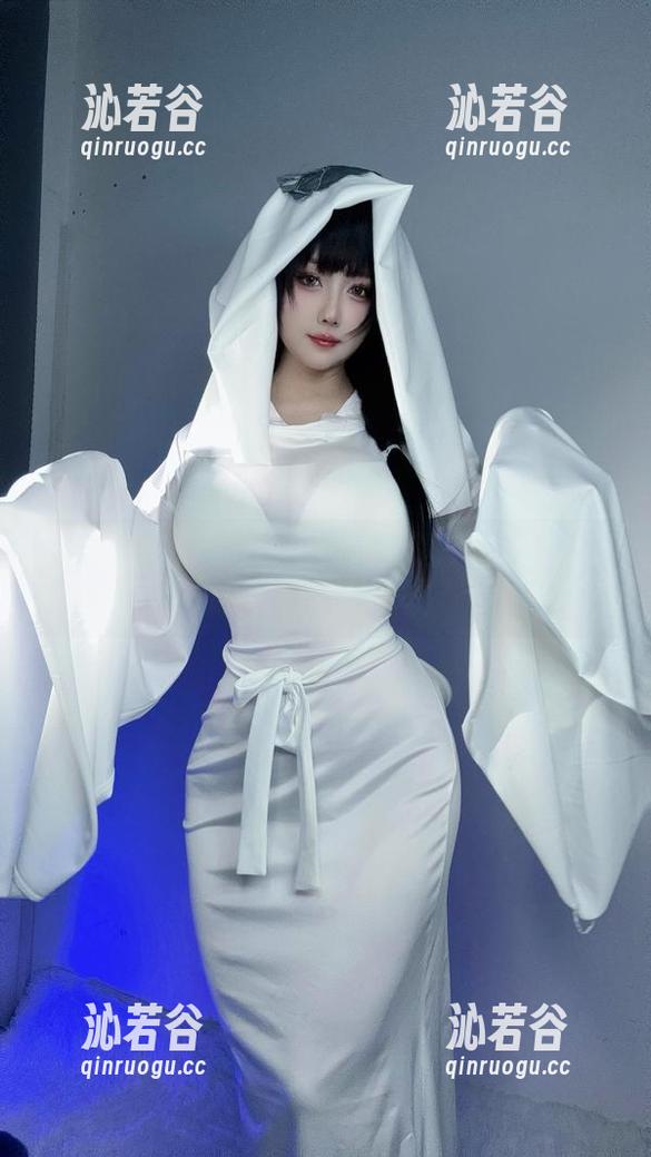 末夜787的秘书：这些cos图片和我想象中的完全不一样！