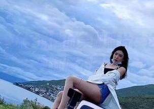 微密圈 – 林子琳喵的美脚照片：这腿，就问你服不服？