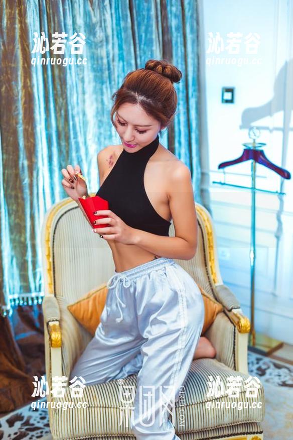 果团网 - 龚玥菲的睡衣革命：精选写真集让你重新认识‘舒服’是什么
