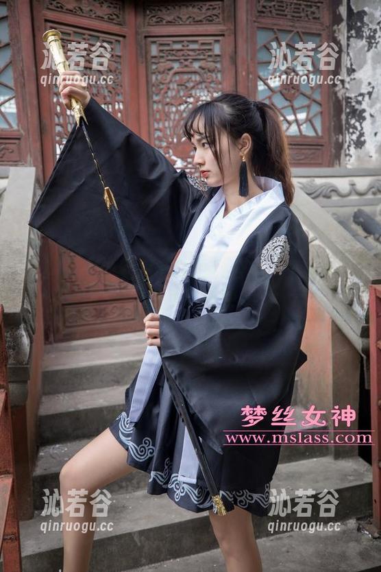 梦丝女神-王娇娇 梦丝女神 - 错落有致的办公室:王娇娇网盘诱惑合集