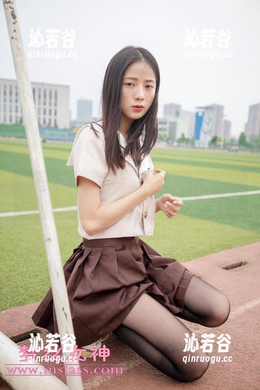 梦丝女神 - 玥玥的铁与花：工业区旗袍写真，你会喜欢吗？