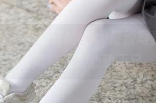 森萝财团 – 小奶糕Milky最新写真来啦！JK风格让人心动不已