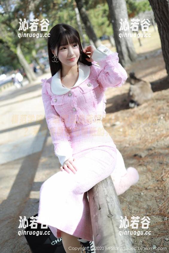 模范学院 - 谁能抵挡萌琪琪Irene的校服？来看看原图与壁纸的完美融合！