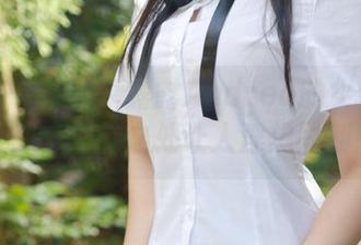 模范学院 – 分享露露Andrea的女仆高清时刻，细节之处让人浮想联翩！