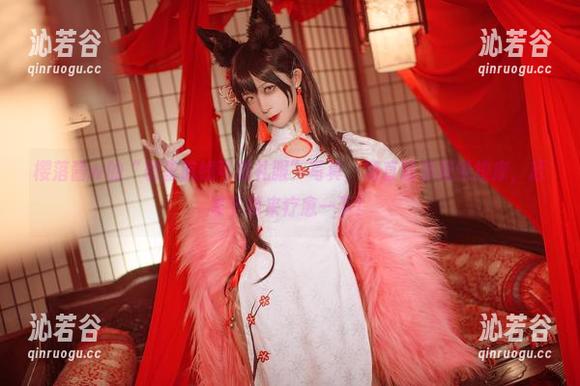 樱落酱w的“碧蓝航线可畏礼服”写真，简直就是视觉按摩，赶紧下载来疗愈一下！