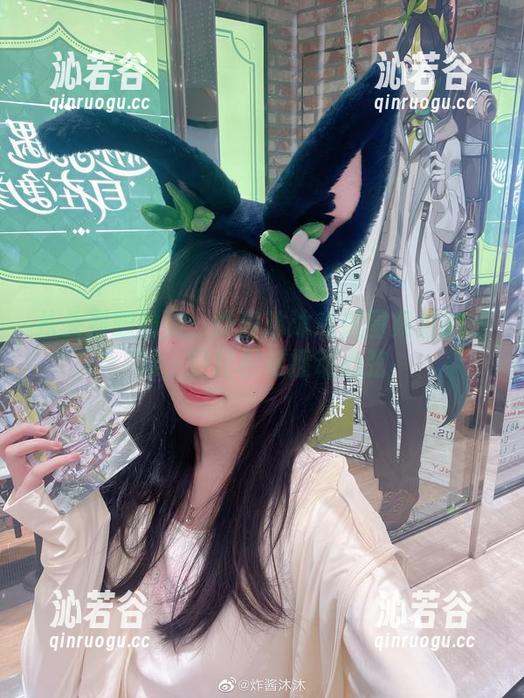 炸酱沐沐 从头到脚的美:炸酱沐沐私房图集里的妹妹,轻轻松松撩动心弦