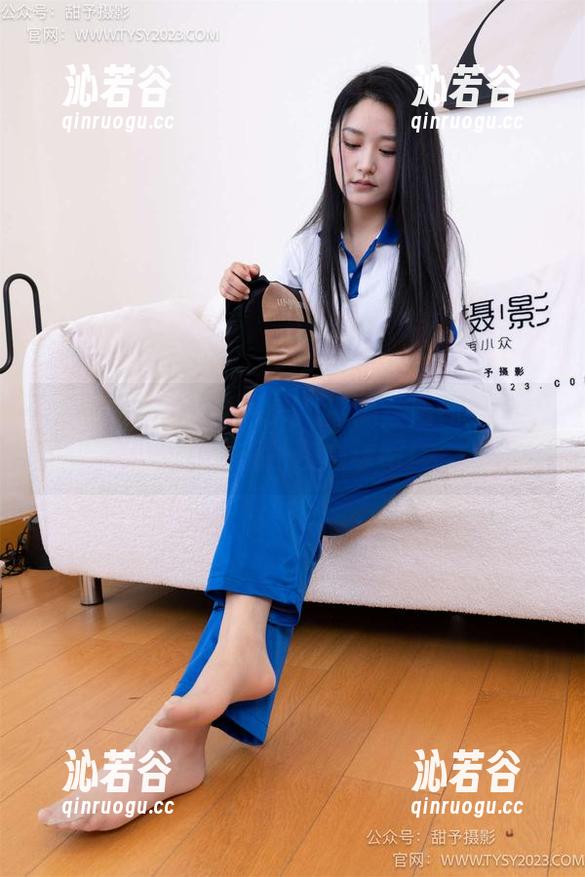 甜予摄影 - 小语乱入！厚黑丝图册免费投放，快来抢占眼球吧！